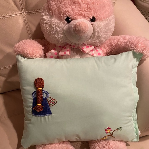 Cute handmade and beautiful embroidery - Picture 1 of 2